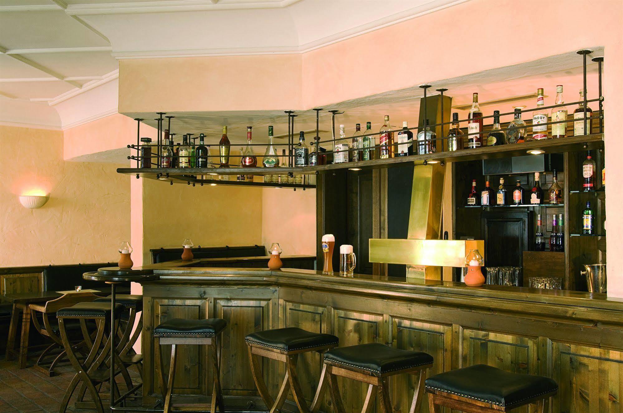 โรงแรมเอ็นเอช โคลเทอร์ นอร์ดลิงเก้น เนิร์ดลิงเงน ร้านอาหาร รูปภาพ